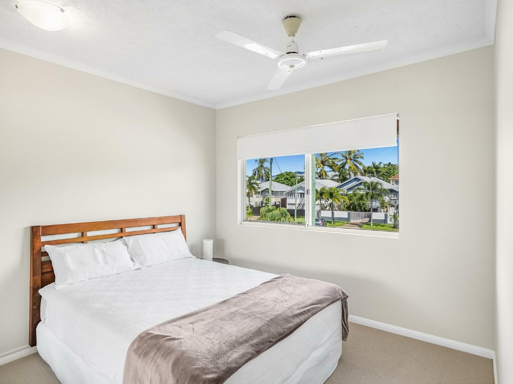North Cove Waterfront Suites Cairns Exterior foto
